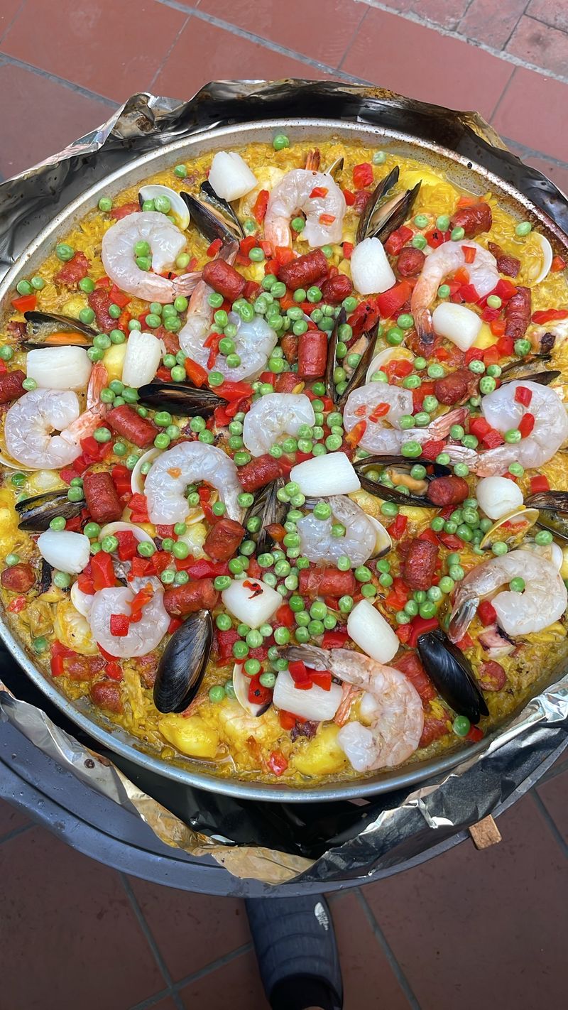 Paella de mariscos terminada